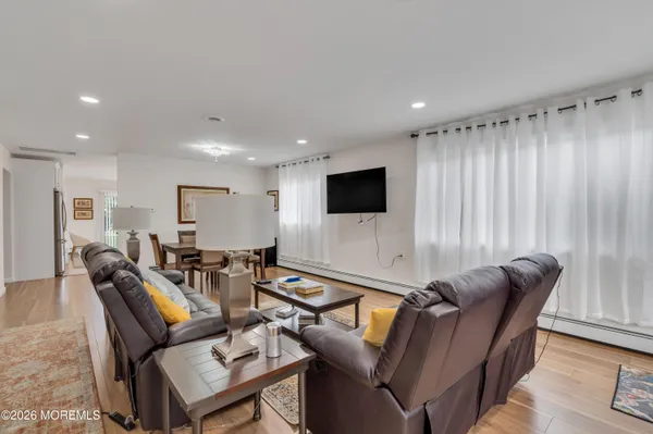 $400,000 | 40 Bonaire Drive, Toms River, NJ 08757