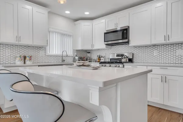 $400,000 | 40 Bonaire Drive, Toms River, NJ 08757
