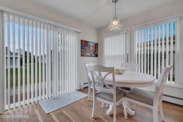 $400,000 | 40 Bonaire Drive, Toms River, NJ 08757