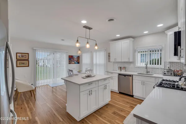 $400,000 | 40 Bonaire Drive, Toms River, NJ 08757