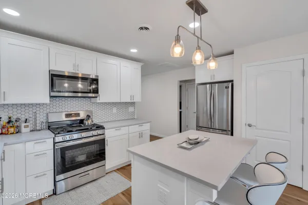 $400,000 | 40 Bonaire Drive, Toms River, NJ 08757