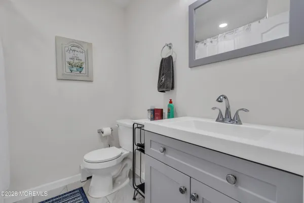 $400,000 | 40 Bonaire Drive, Toms River, NJ 08757
