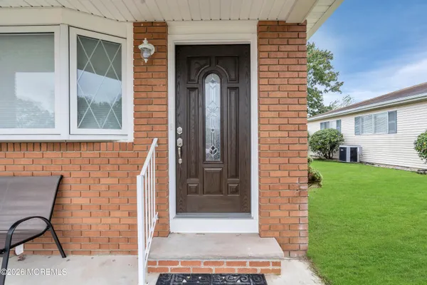 $400,000 | 40 Bonaire Drive, Toms River, NJ 08757