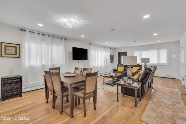 $400,000 | 40 Bonaire Drive, Toms River, NJ 08757