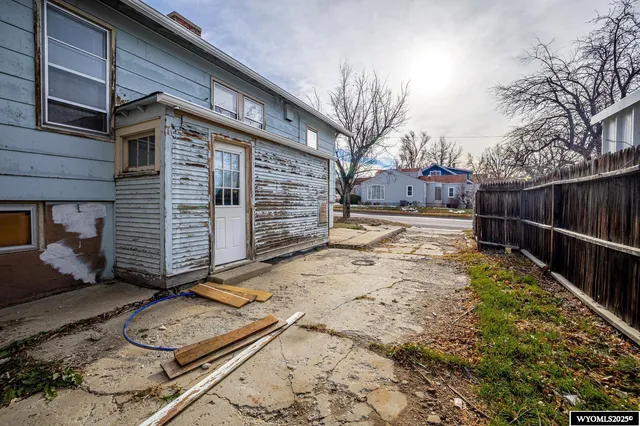 $189,900 | 1242 South Elm Street, Casper, WY 82601