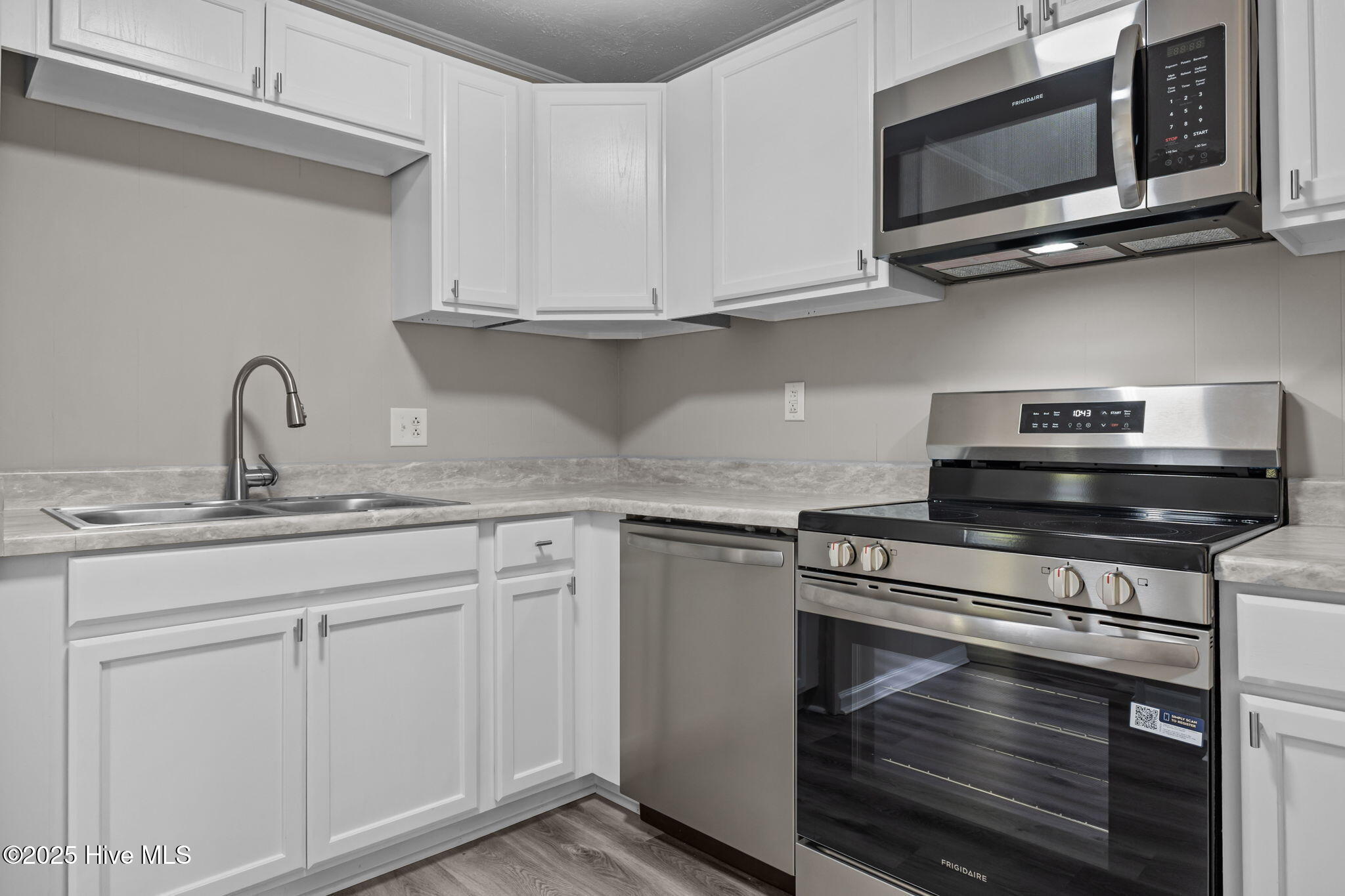 1102 Danbury Road Fayetteville, NC 28311 - Photo 9 of 27 16-web-or-mls-AZ3A0900