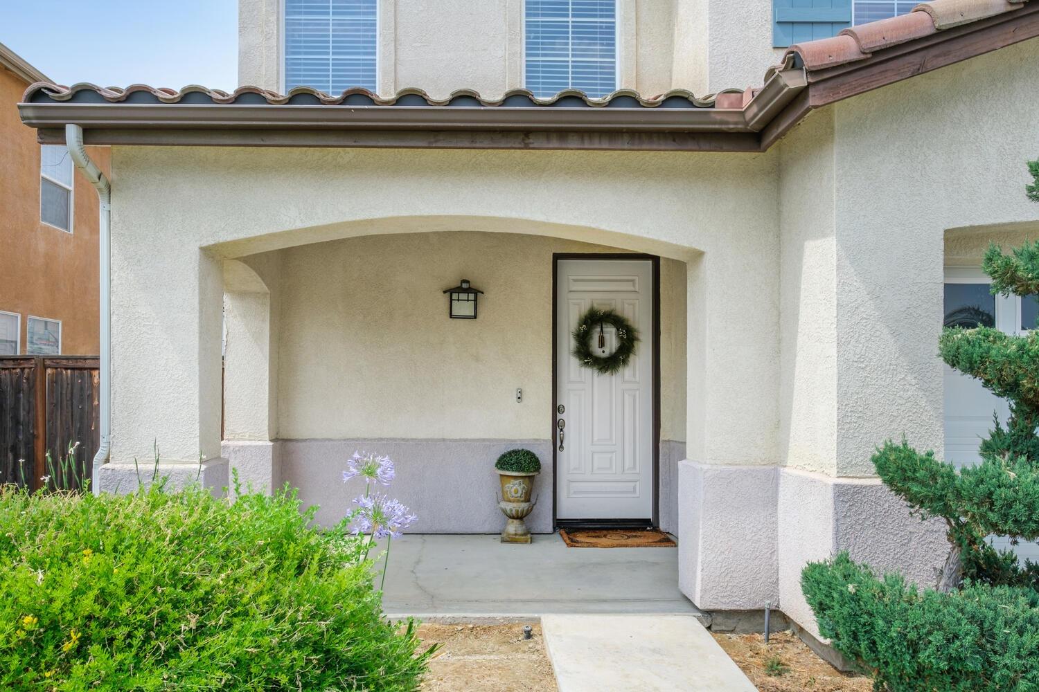 2808 Almond Avenue Sanger, CA 93657 - Photo 2 of 24