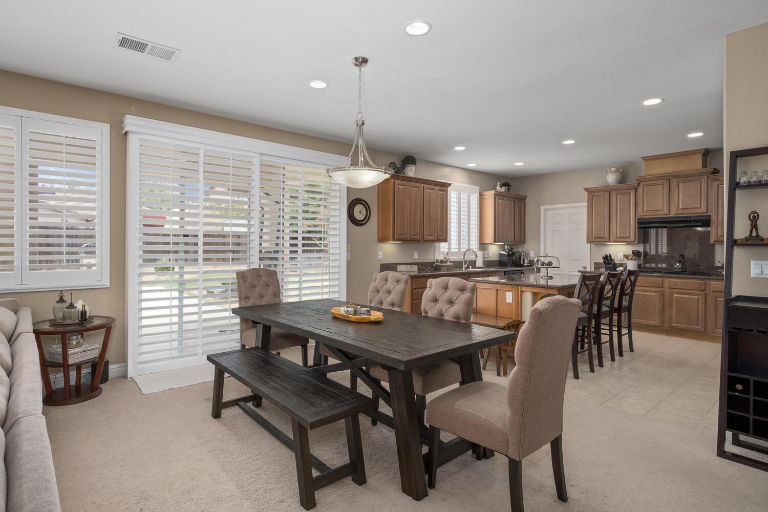 2808 Almond Avenue Sanger, CA 93657 - Photo 5 of 24