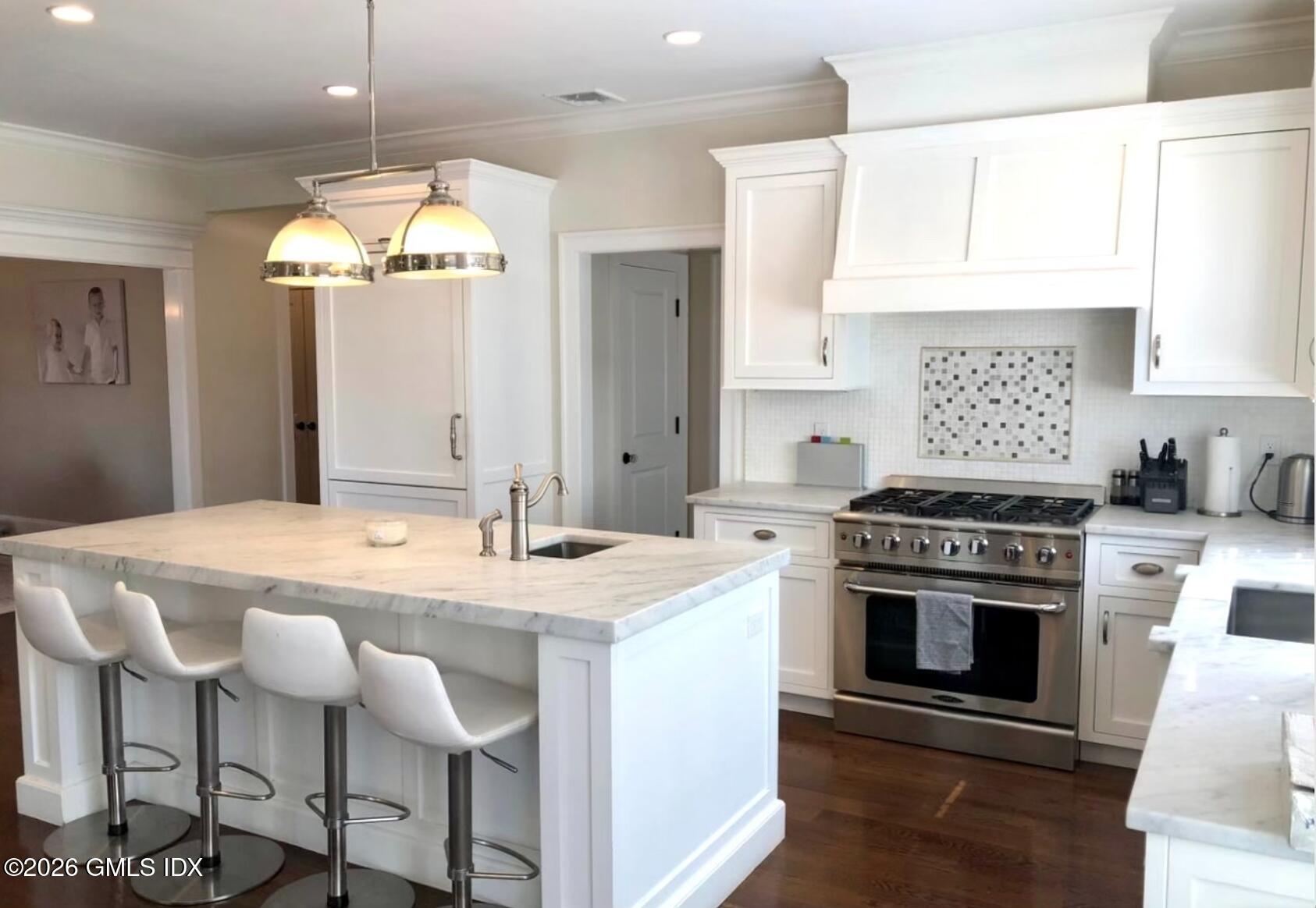 4 Wescott Court Riverside, CT 06878 - Photo 2 of 17 Screen Shot 2026-05-13 at 4.03.35 PM