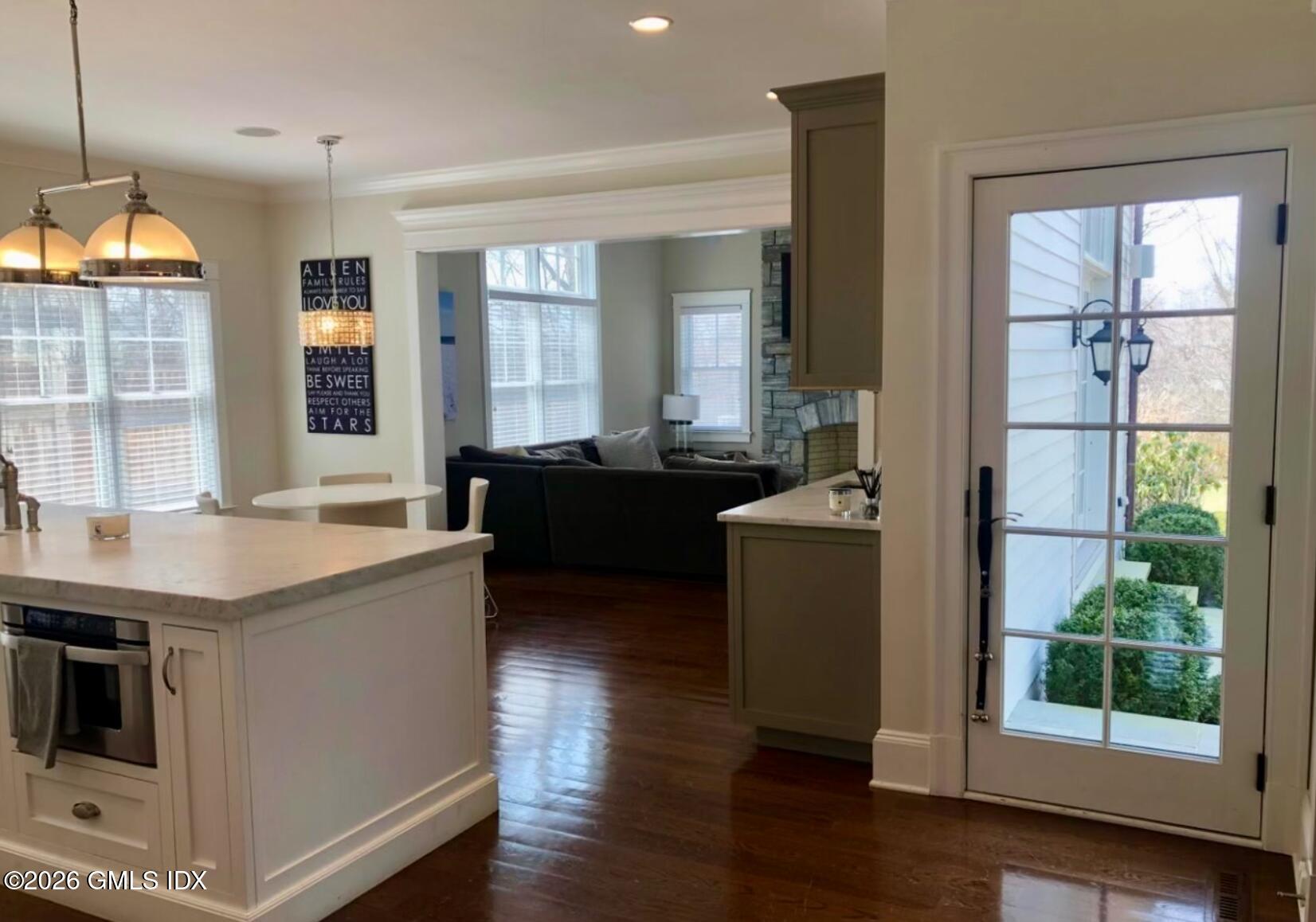 4 Wescott Court Riverside, CT 06878 - Photo 8 of 17 Screen Shot 2026-05-13 at 4.02.23 PM