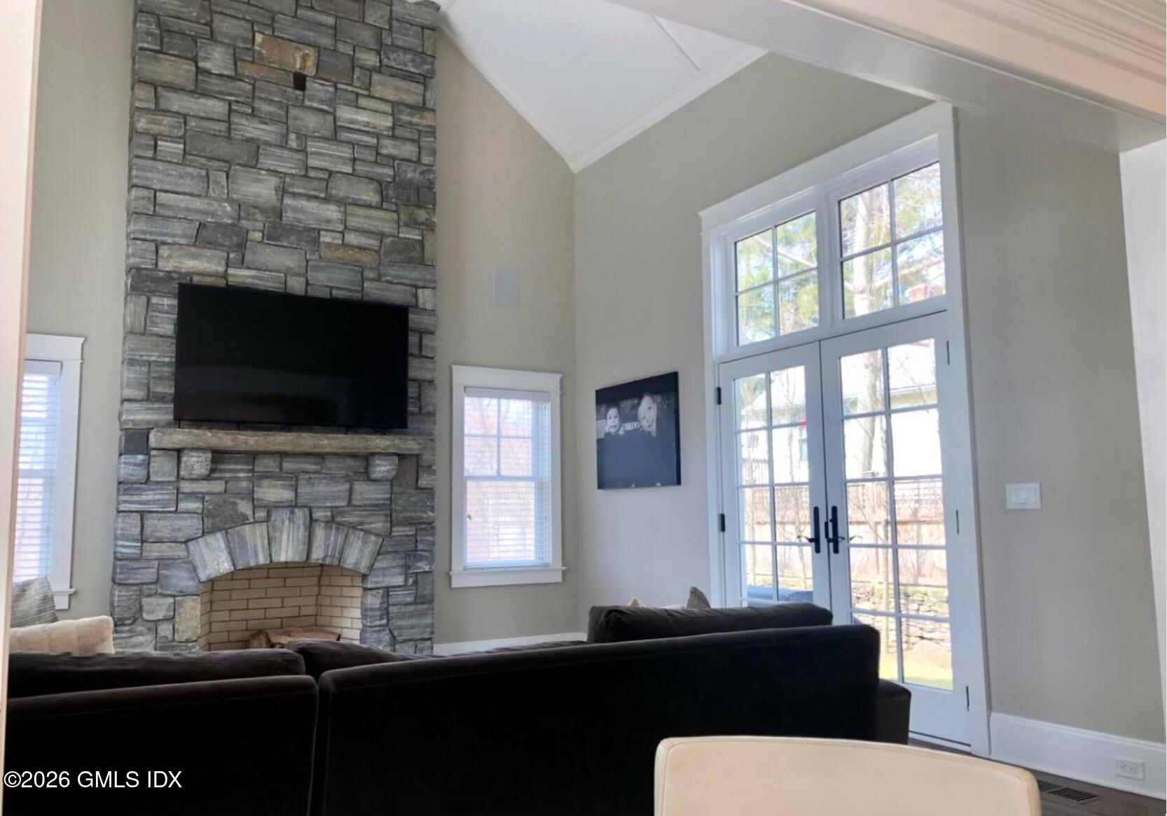 4 Wescott Court Riverside, CT 06878 - Photo 10 of 17 Screen Shot 2026-05-13 at 4.03.01 PM