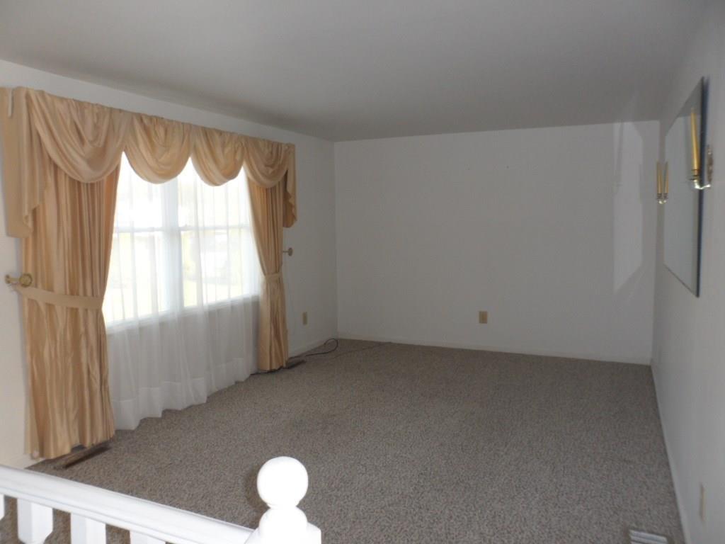302 Ringneck Road Carmichaels, PA 15320 - Photo 5 of 25 Gallery Image 5