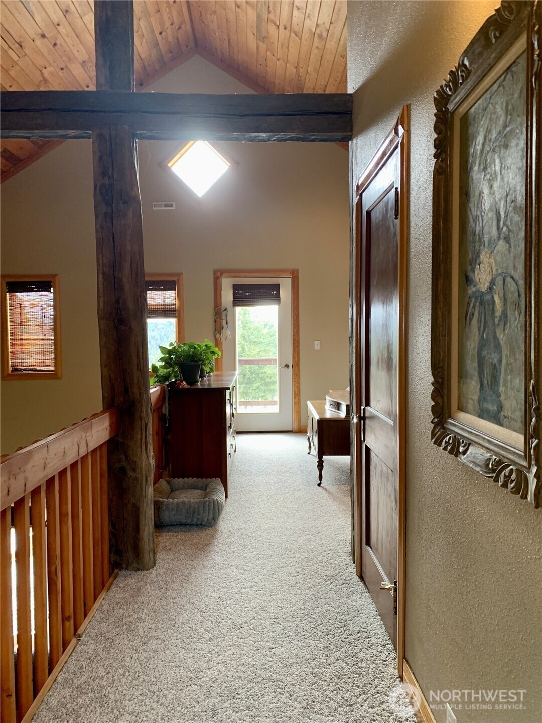 35 Low Ridge Road Malo, WA 99150 - Photo 15 of 40 a view of a hallway with living room
