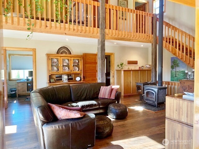 35 Low Ridge Road Malo, WA 99150 - Photo 9 of 40 a living room with furniture and a large window