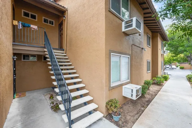 $399,999 | 855 East Lexington Avenue, Unit 4, El Cajon, CA 92020