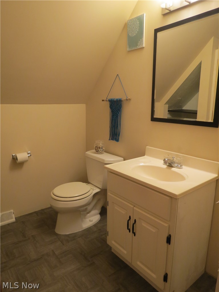 5444 State Road Kingsville, OH 44048 - Photo 19 of 33 Full bath upstairs