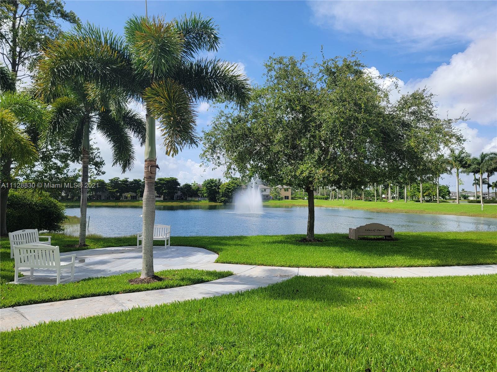 152 Southeast 29th Avenue, Unit 3 Homestead, FL 33033 - Photo 24 of 28 a view of a park