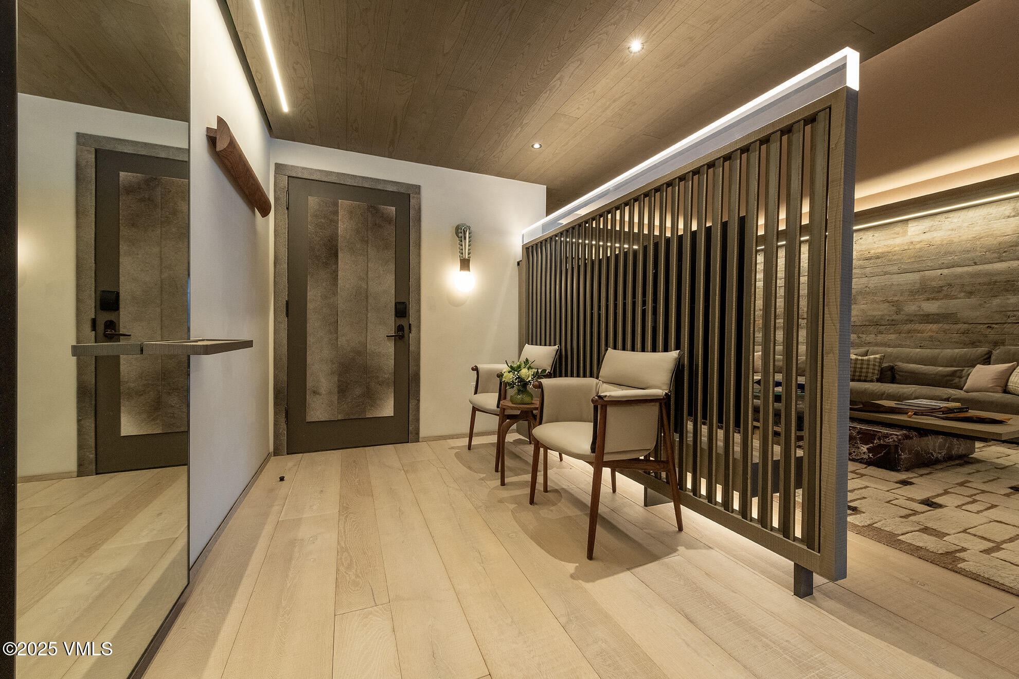 1 Vail Road, Unit 8202 Vail, CO 81657 - Photo 2 of 25 DSC_4158