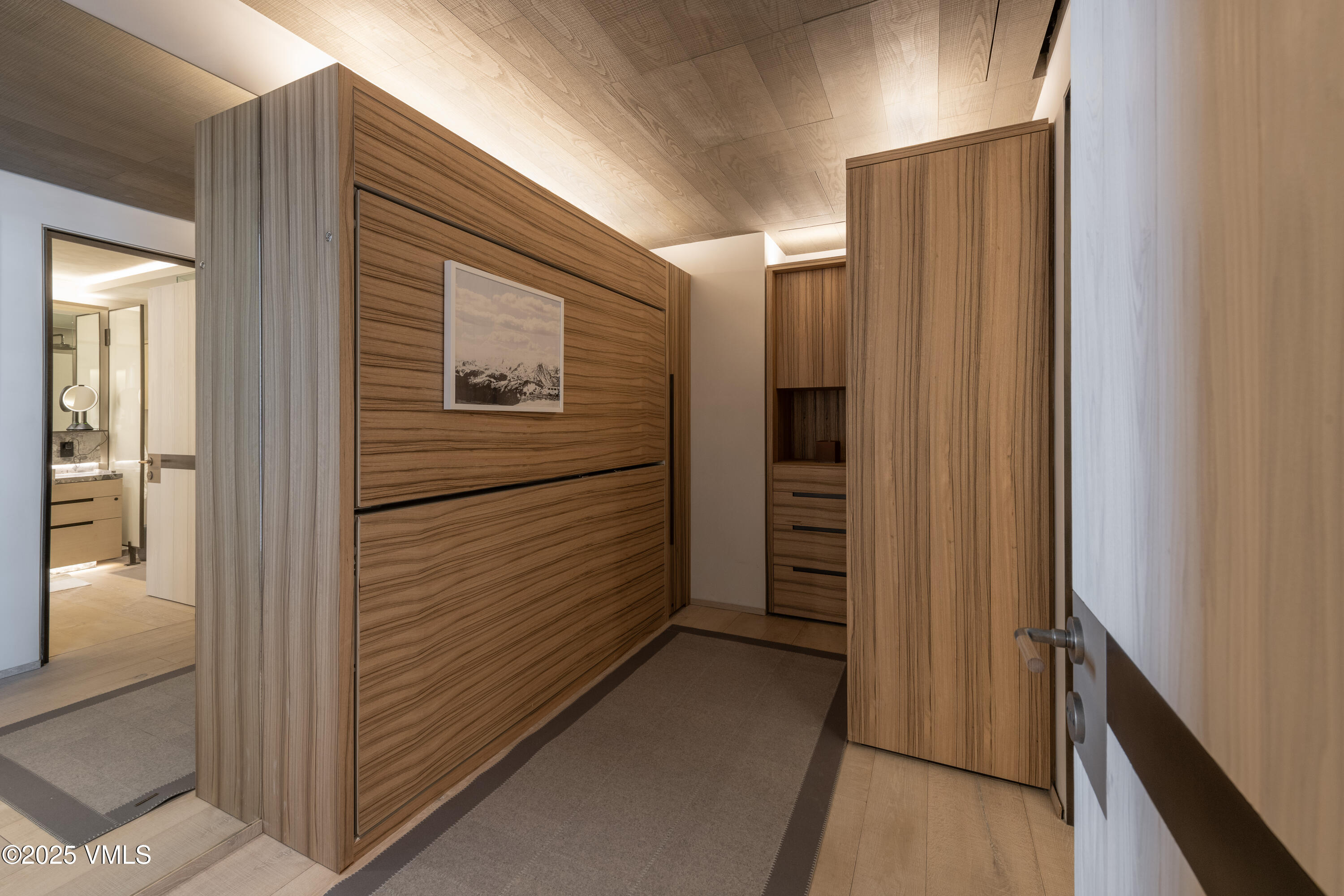 1 Vail Road, Unit 8202 Vail, CO 81657 - Photo 24 of 25 8202 flip down beds