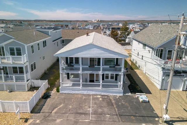 $1,589,000 | 108 Ocean Drive, Unit 1, Seabrook, NH 03874