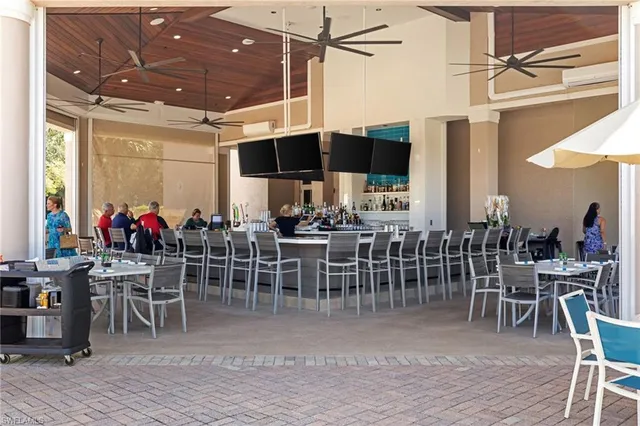 $799,000 | 1530 Clermont Drive, Unit 403, Naples, FL 34109