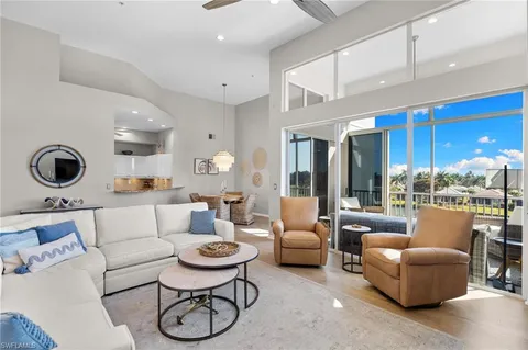 $799,000 | 1530 Clermont Drive, Unit 403, Naples, FL 34109