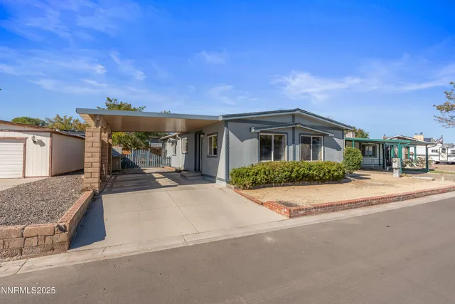 front view of house with a yard