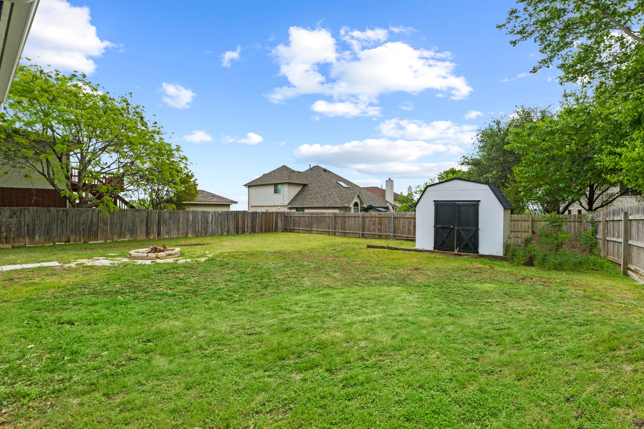 3811 Laurel Ridge Drive Round Rock, TX 78665 - Photo 32 of 35 a house view with a garden space