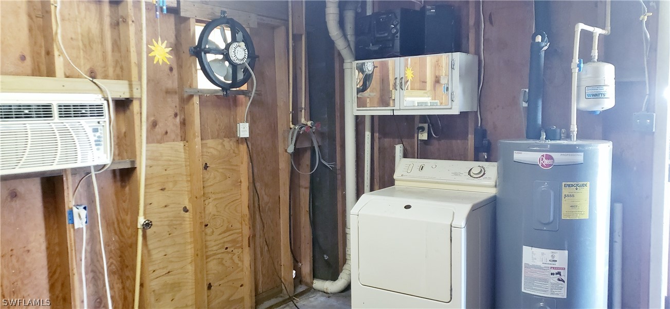 18462 Violet Road Fort Myers, FL 33967 - Photo 23 of 28 a utility room with dryer and washer