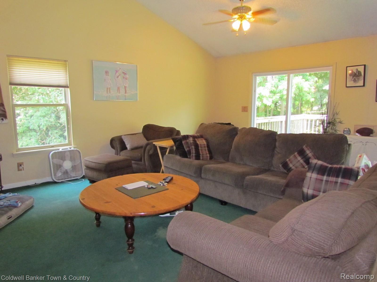 3962 Fisher Road Howell, MI 48855 - Photo 4 of 27 IMG_0732.JPG