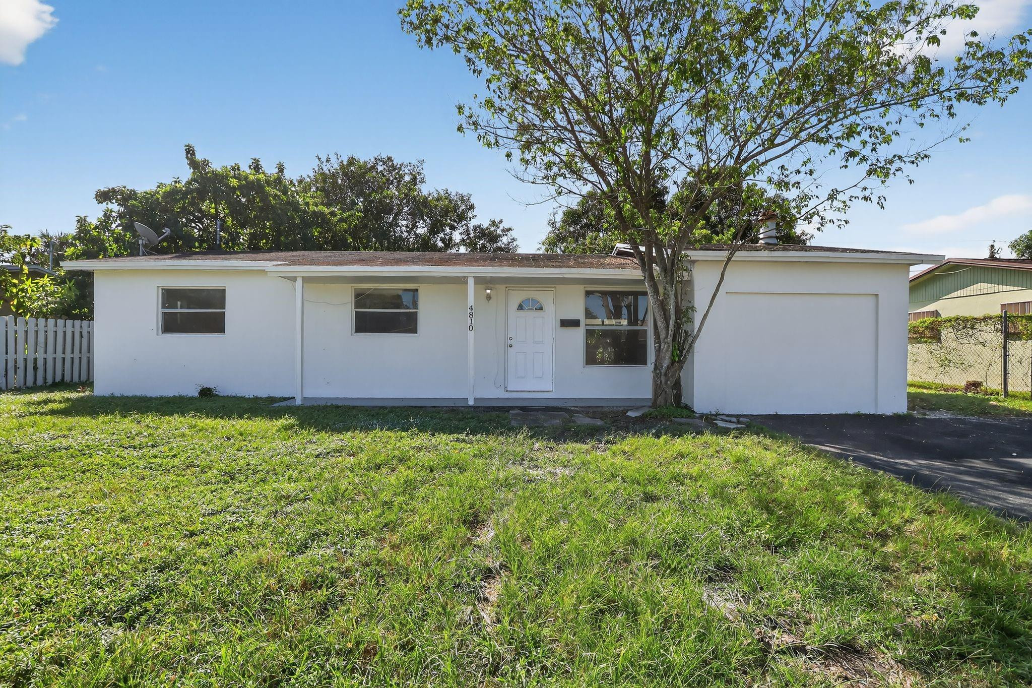 4810 Northwest 19th Street Lauderhill, FL 33313 - Photo 2 of 16 Photo 2