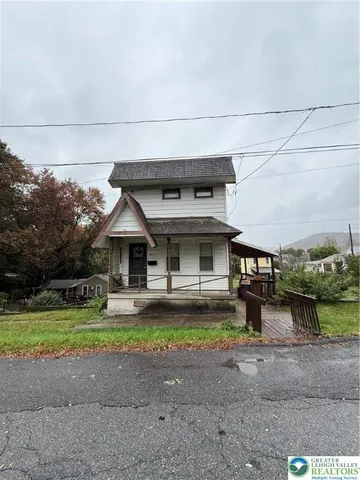 $134,900 | 446 Biddle Street, Tamaqua, PA 18252
