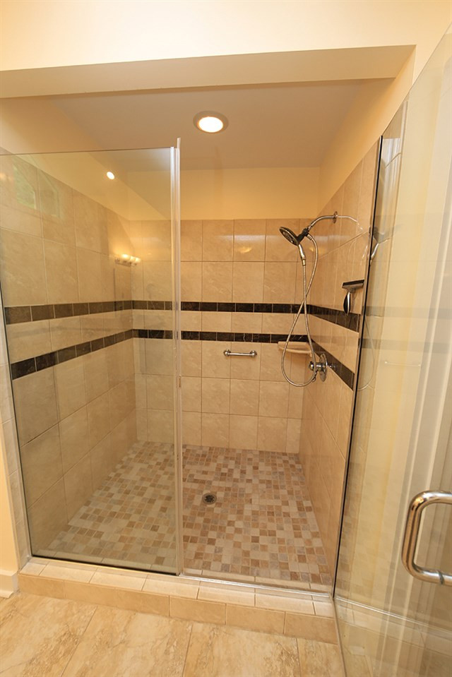 2316 Heartley Drive Raleigh, NC 27615 - Photo 18 of 25 Master Bath/Spa