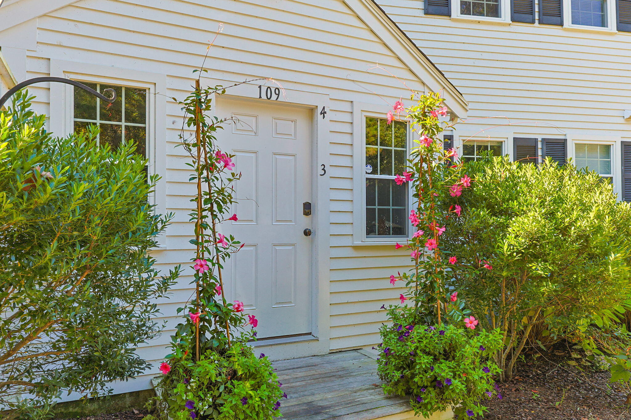 109 Misty Meadow Lane, Unit 4 Chatham, MA 02650 - Photo 2 of 30 2-web-or-mls-109-misty-meadow-ln-4