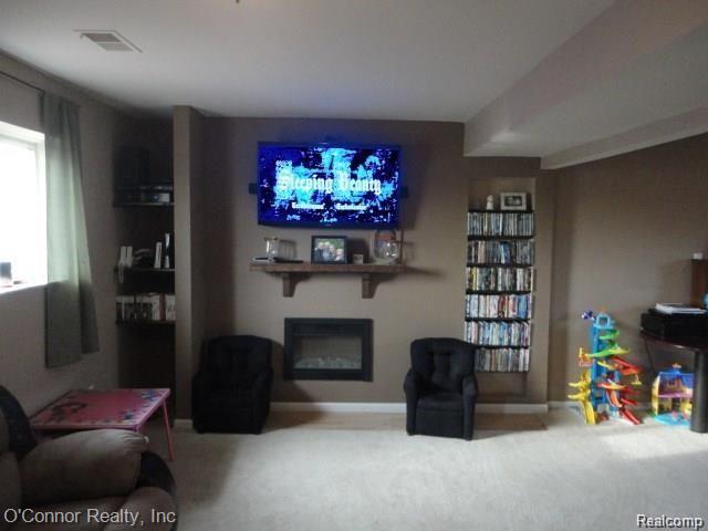 751 Range Road Marysville, MI 48040 - Photo 5 of 22