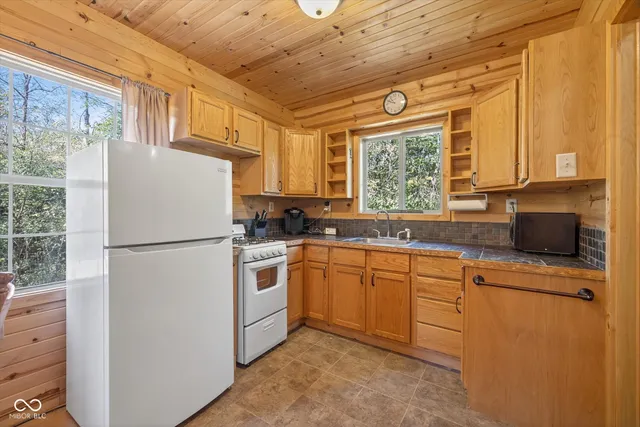 $189,900 | 2617 N Creek, Worthington, IN 47471