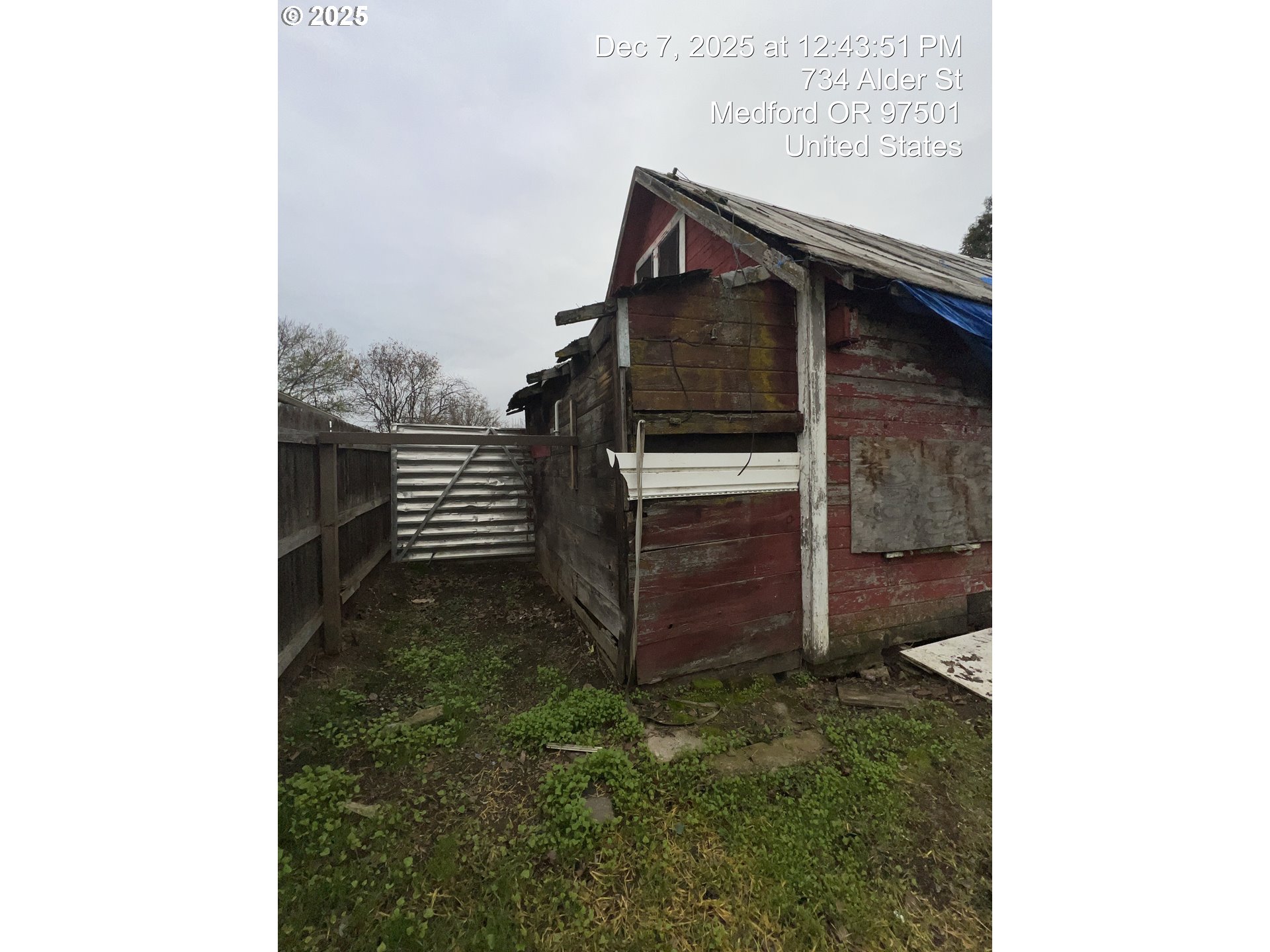 734 Alder Street Medford, OR 97501 - Photo 12 of 31