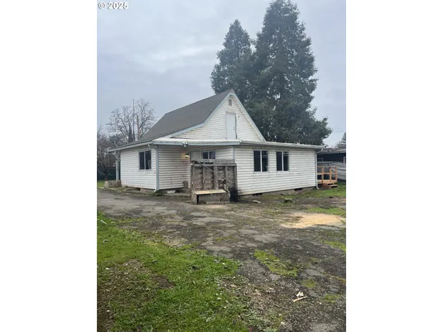 $269,900 | 734 Alder Street, Medford, OR 97501