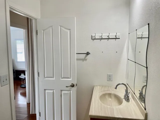 $169,950 | 6206 Plymouth Rock Lane, Unit 110, Citrus Heights, CA 95621