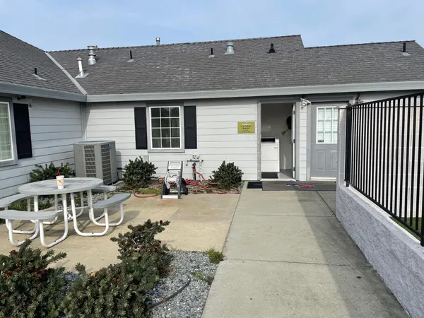 $169,000 | 6206 Plymouth Rock Lane, Unit 110, Citrus Heights, CA 95621