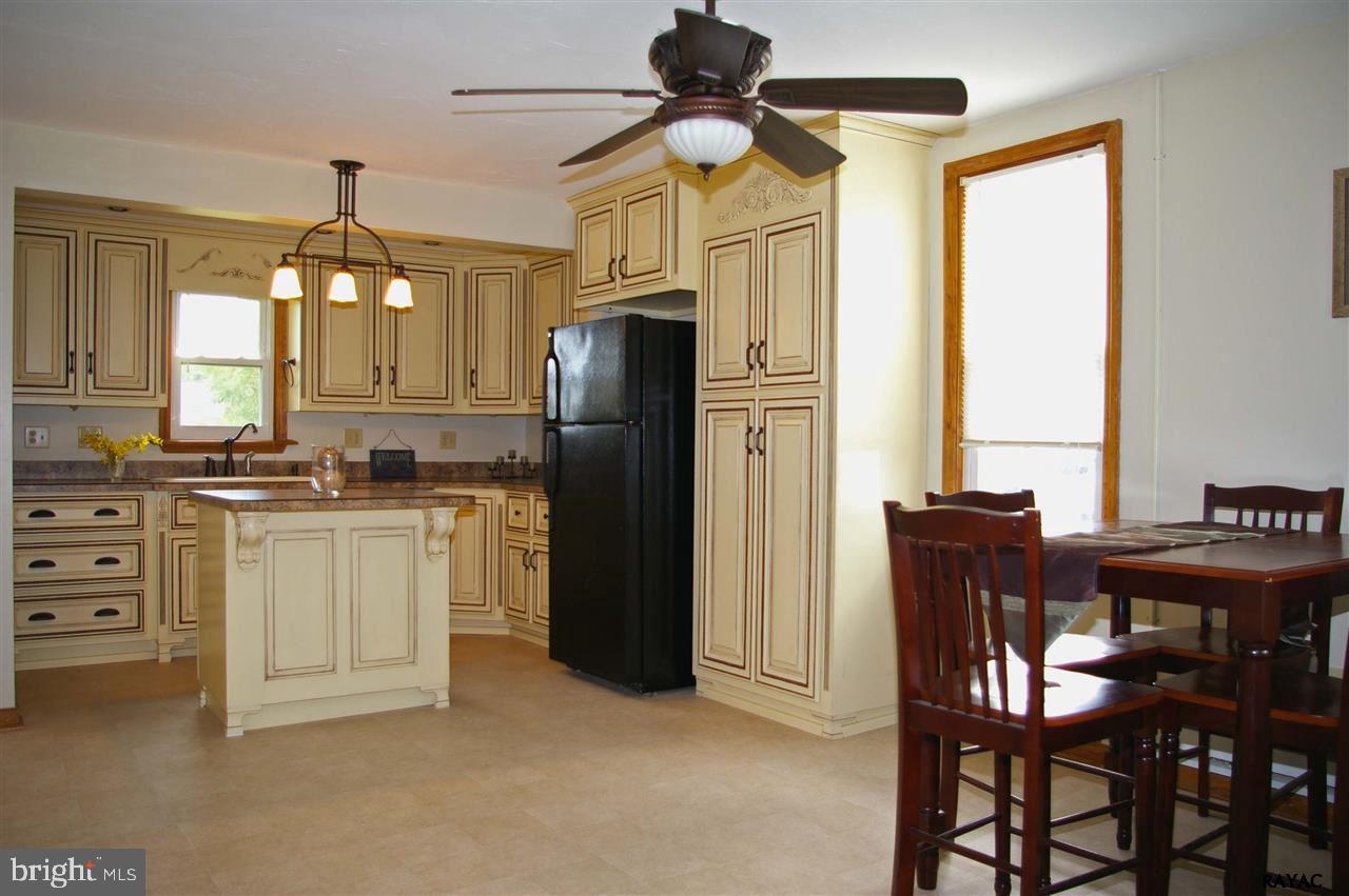 840 Baltimore Street Hanover, PA 17331 - Photo 2 of 15 Gallery Image 2