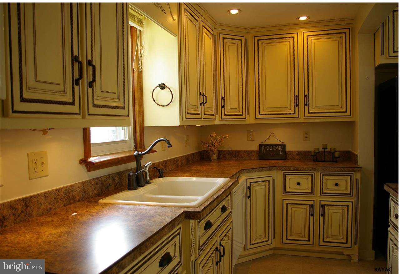 840 Baltimore Street Hanover, PA 17331 - Photo 3 of 15 Gallery Image 3
