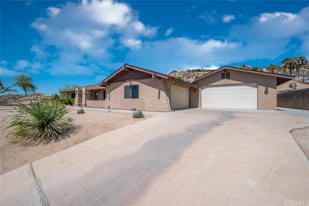 6184 Mirlo Road Yucca Valley, CA 92284 - Photo 2 of 35