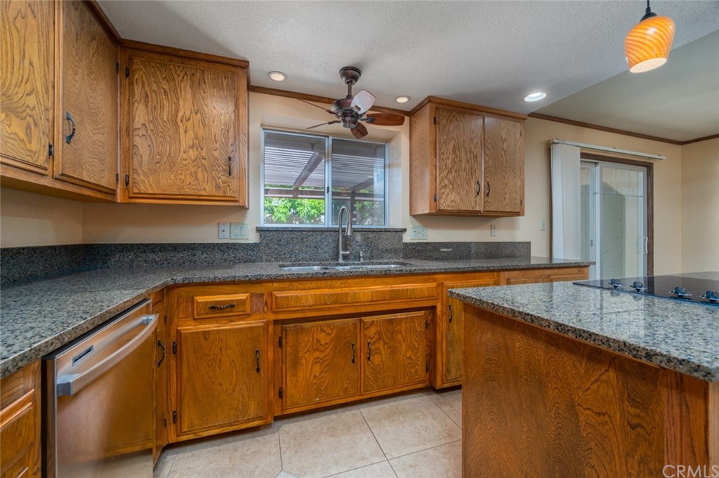 6184 Mirlo Road Yucca Valley, CA 92284 - Photo 17 of 35