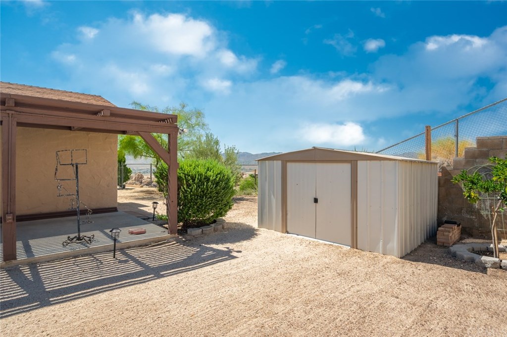 6184 Mirlo Road Yucca Valley, CA 92284 - Photo 22 of 35