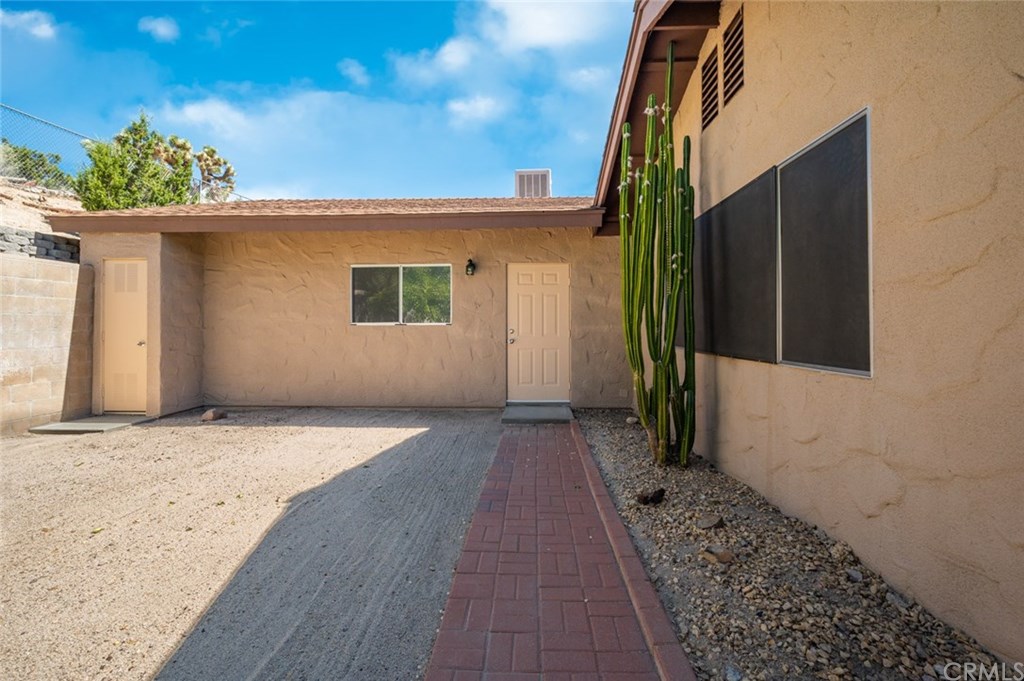 6184 Mirlo Road Yucca Valley, CA 92284 - Photo 24 of 35