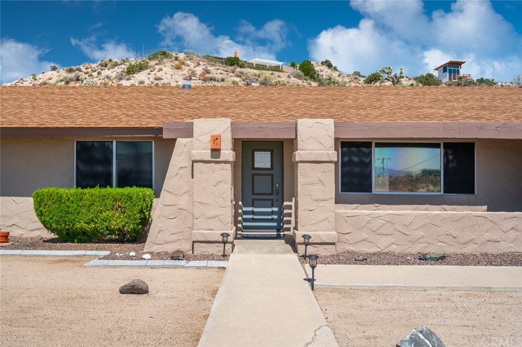 6184 Mirlo Road Yucca Valley, CA 92284 - Photo 4 of 35