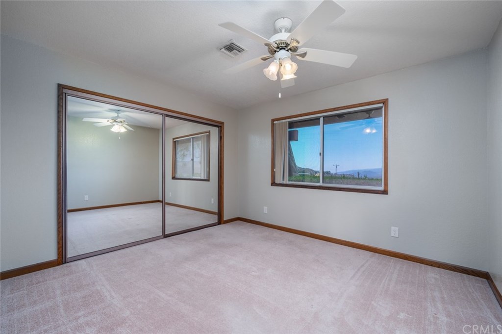6184 Mirlo Road Yucca Valley, CA 92284 - Photo 7 of 35