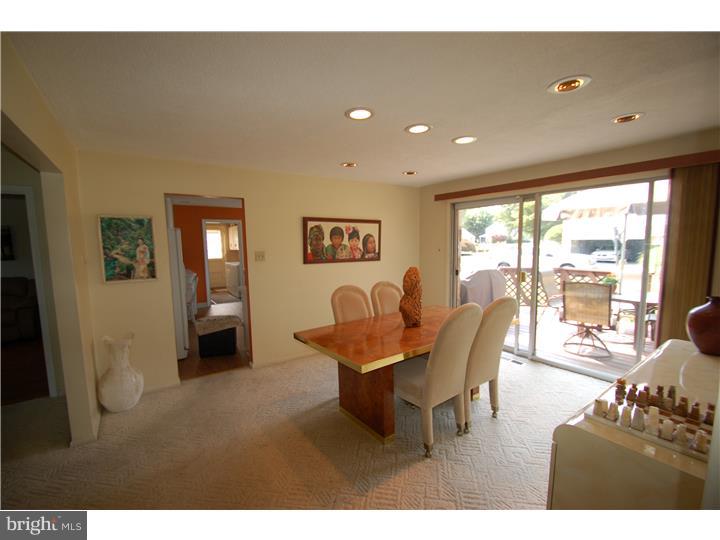 386 Lawrence Road Huntingdon Valley, PA 19006 - Photo 7 of 16 Dining Room