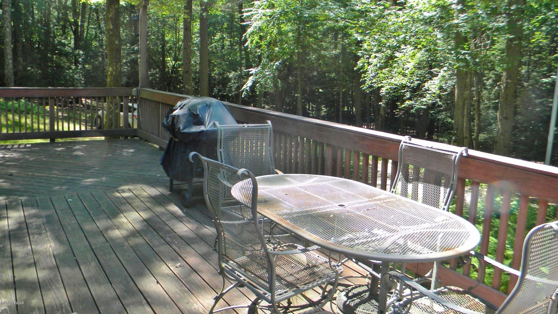 112 Cottage Road Tafton, PA 18464 - Photo 10 of 31 8B-DECK